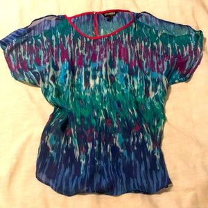 Colorful cold shoulder blouse with zipper detail